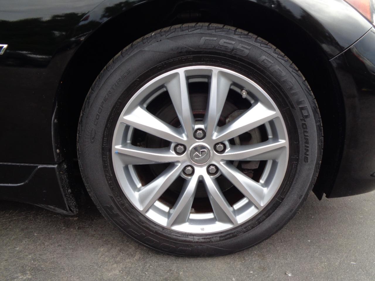 Infiniti Q50 4dr Sdn Premium AWD 2015