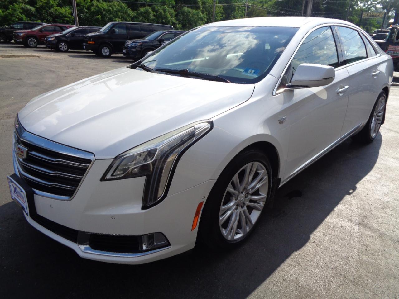 Cadillac XTS 4dr Sdn Luxury FWD 2018