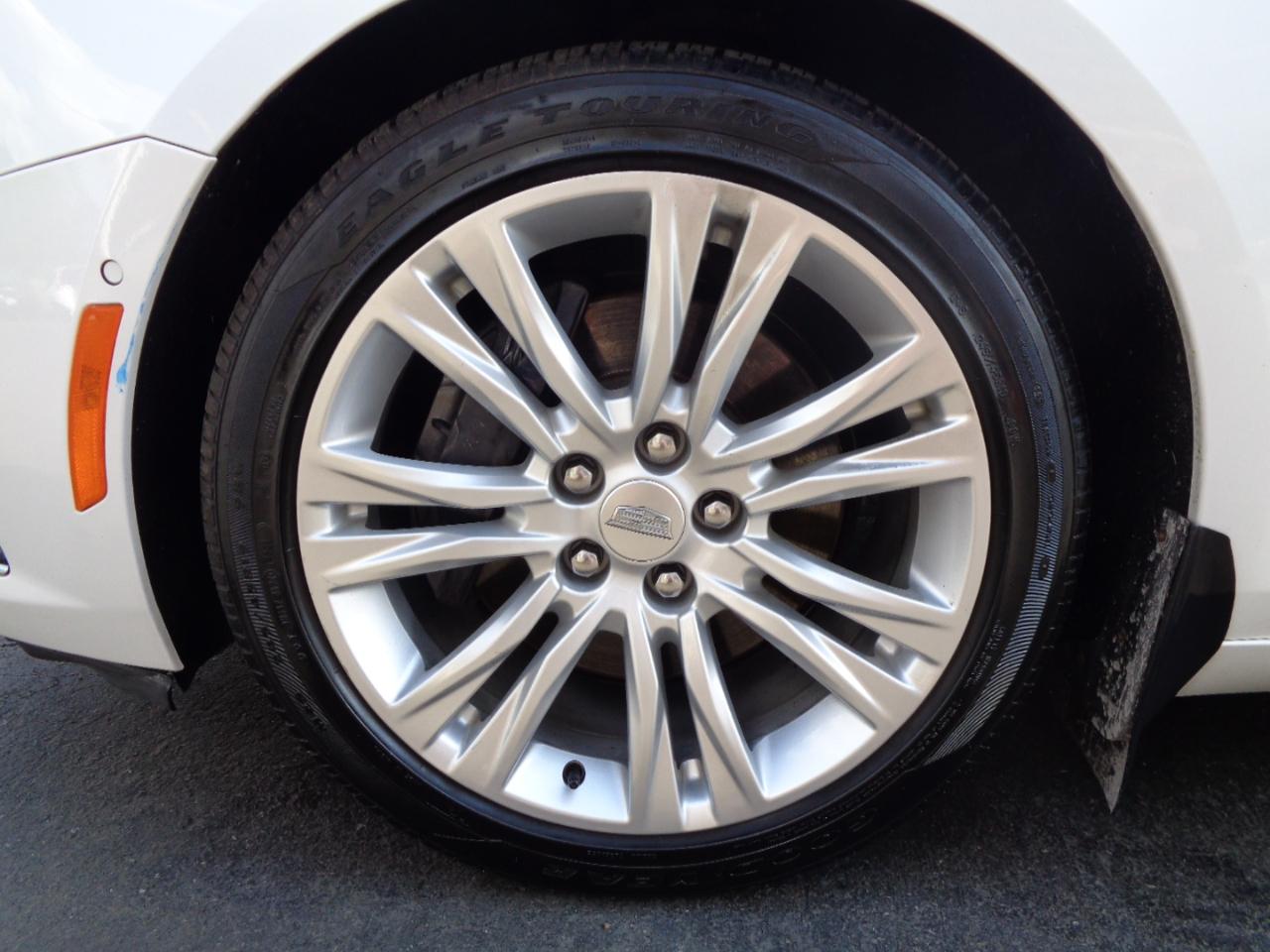 Cadillac XTS 4dr Sdn Luxury FWD 2018