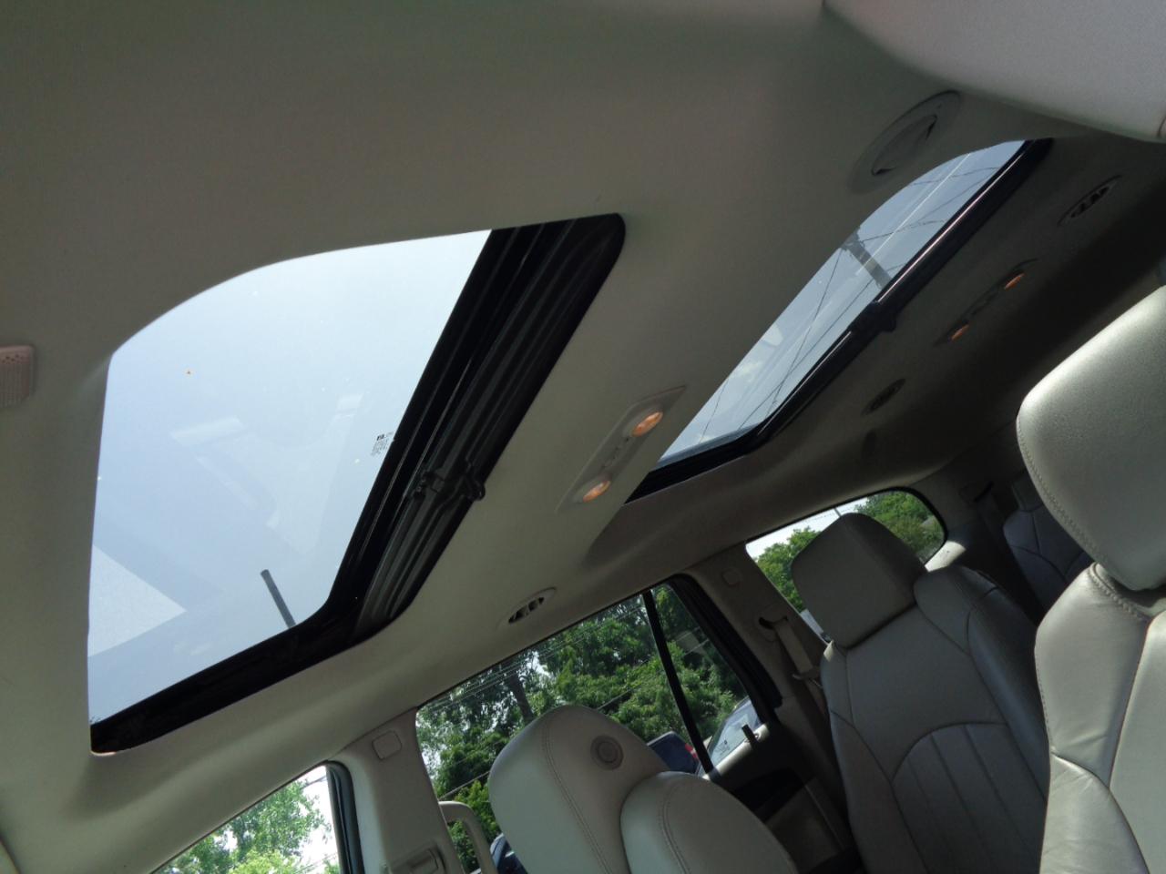 Buick Enclave AWD 4dr Leather 2015