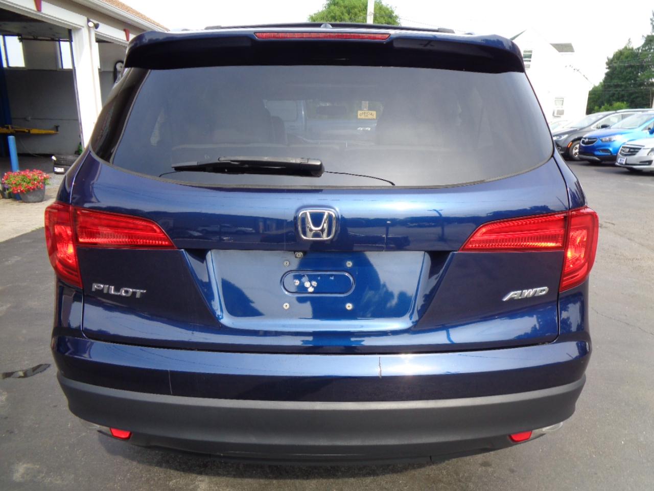 Honda Pilot EX-L w/Navigation AWD 2017