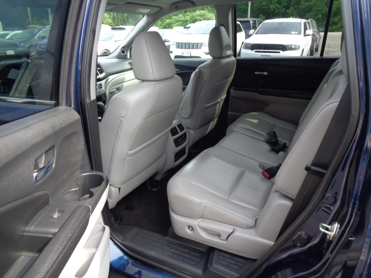 Honda Pilot EX-L w/Navigation AWD 2017