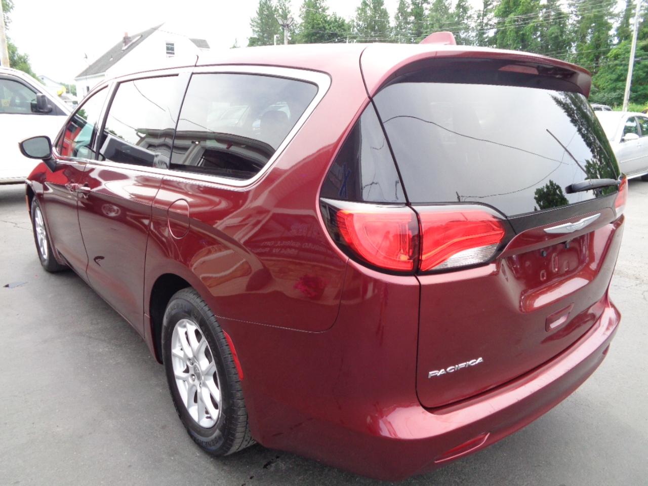 Chrysler Pacifica Touring FWD 2017