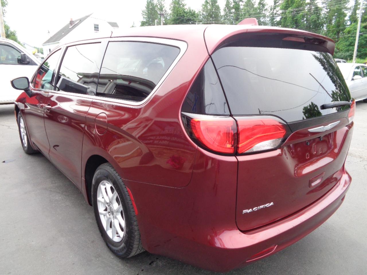 Chrysler Pacifica Touring FWD 2017