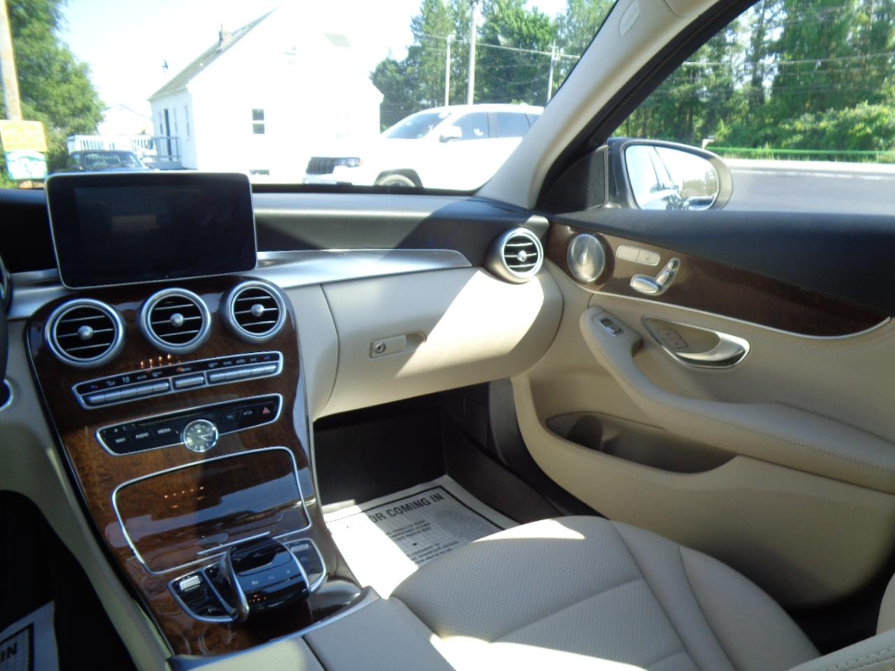 Mercedes-Benz C-Class 4dr Sdn C 300 4MATIC 2016