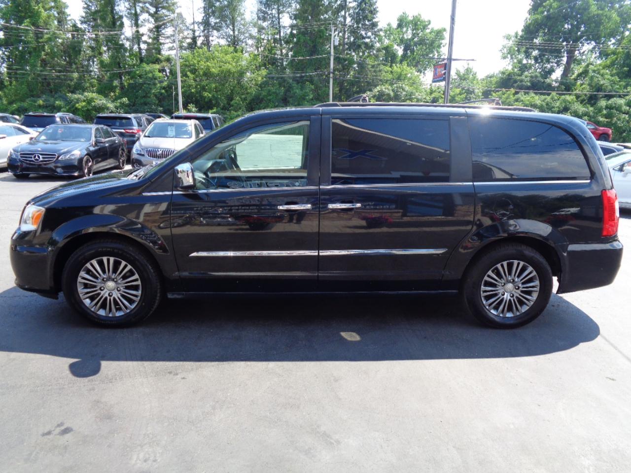 Chrysler Town & Country 4dr Wgn Touring-L 2014