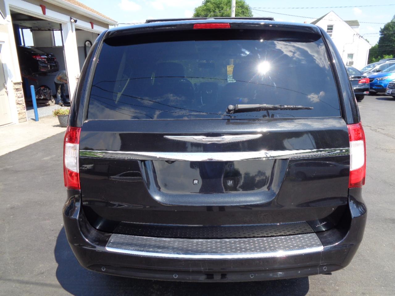 Chrysler Town & Country 4dr Wgn Touring-L 2014