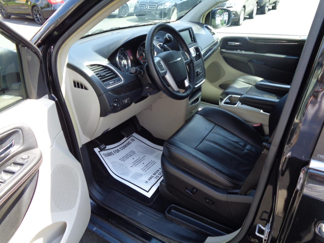 Chrysler Town & Country 4dr Wgn Touring-L 2014