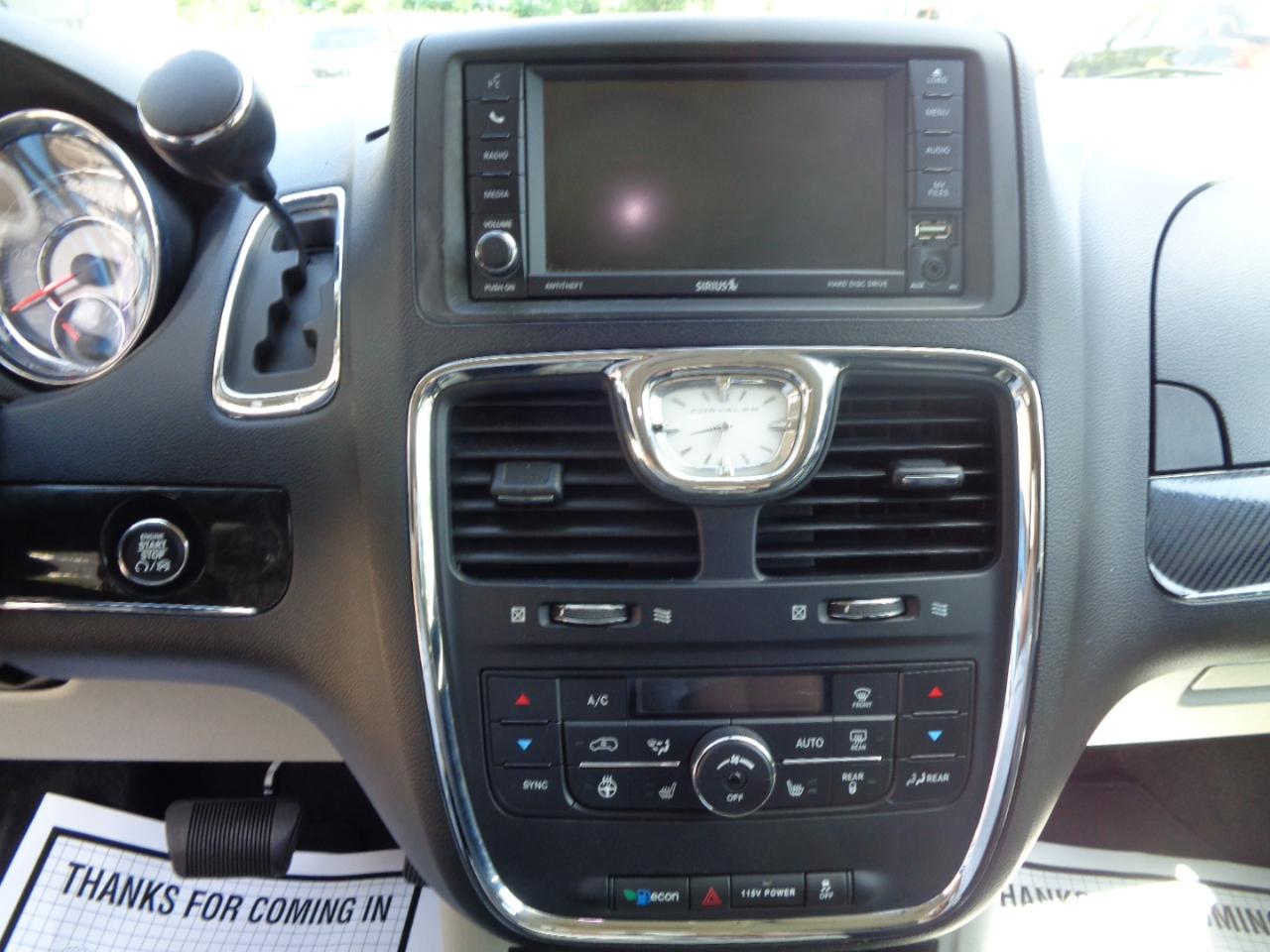 Chrysler Town & Country 4dr Wgn Touring-L 2014