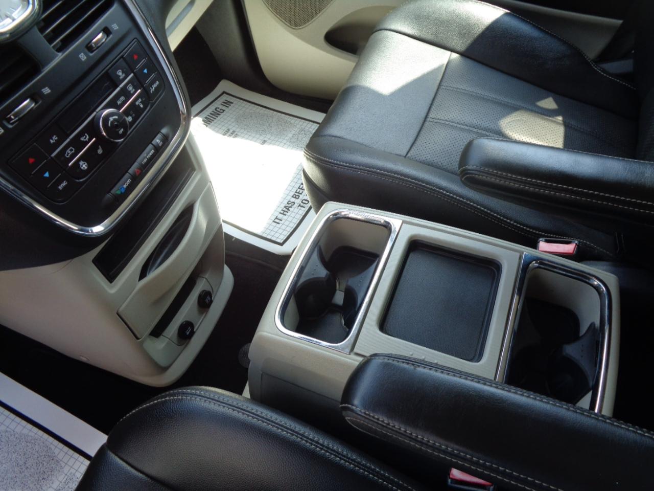 Chrysler Town & Country 4dr Wgn Touring-L 2014