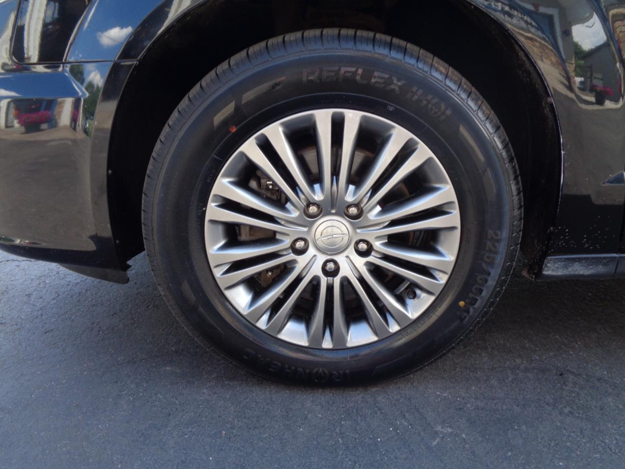Chrysler Town & Country 4dr Wgn Touring-L 2014