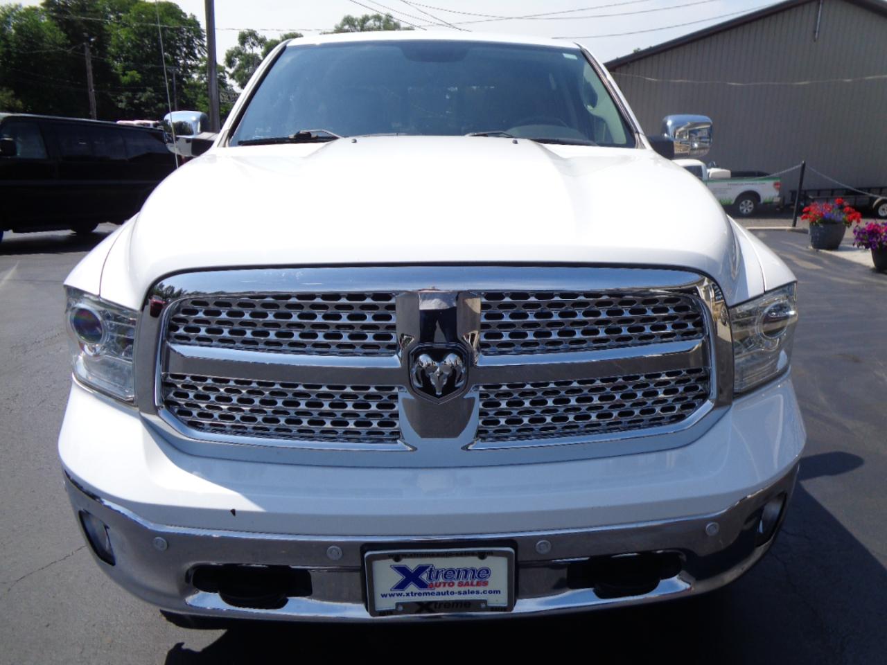 RAM 1500 Laramie 4x4 Crew Cab 6'4" Box 2018