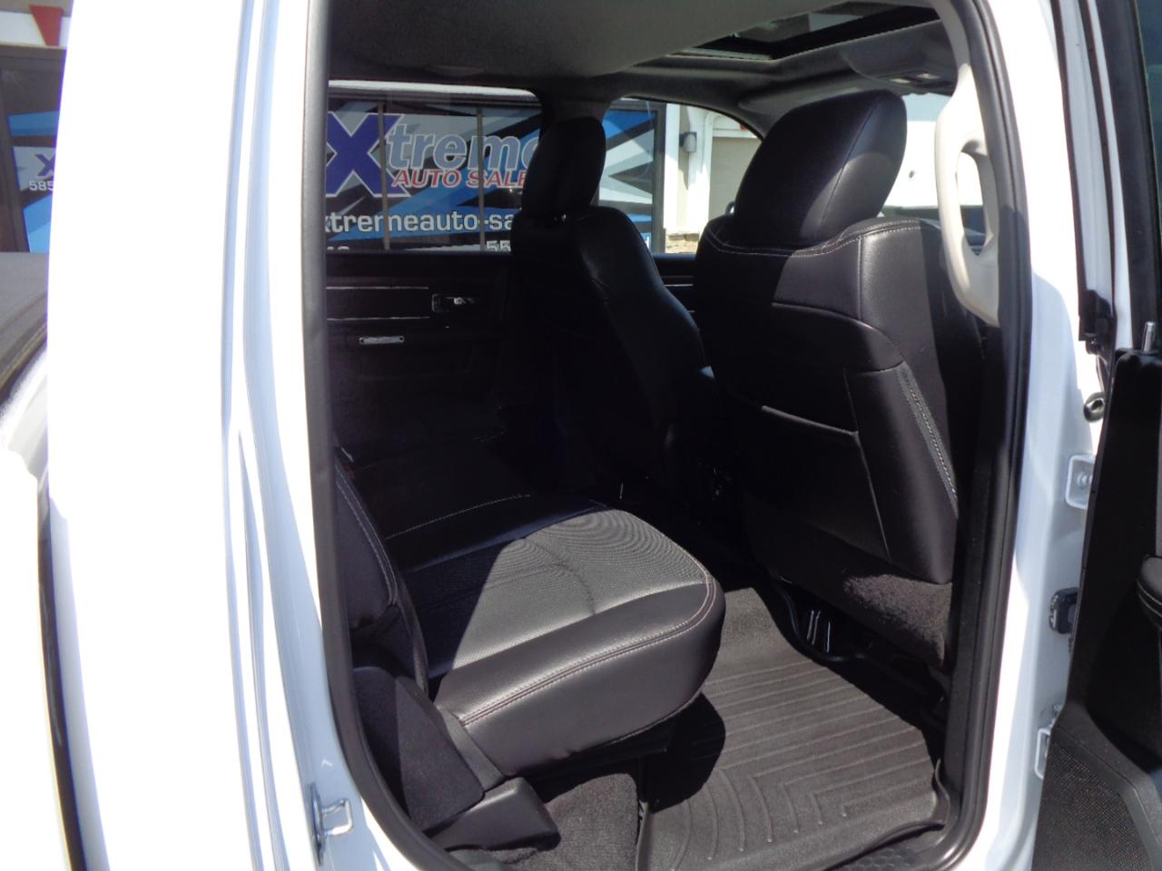 RAM 1500 Laramie 4x4 Crew Cab 6'4" Box 2018