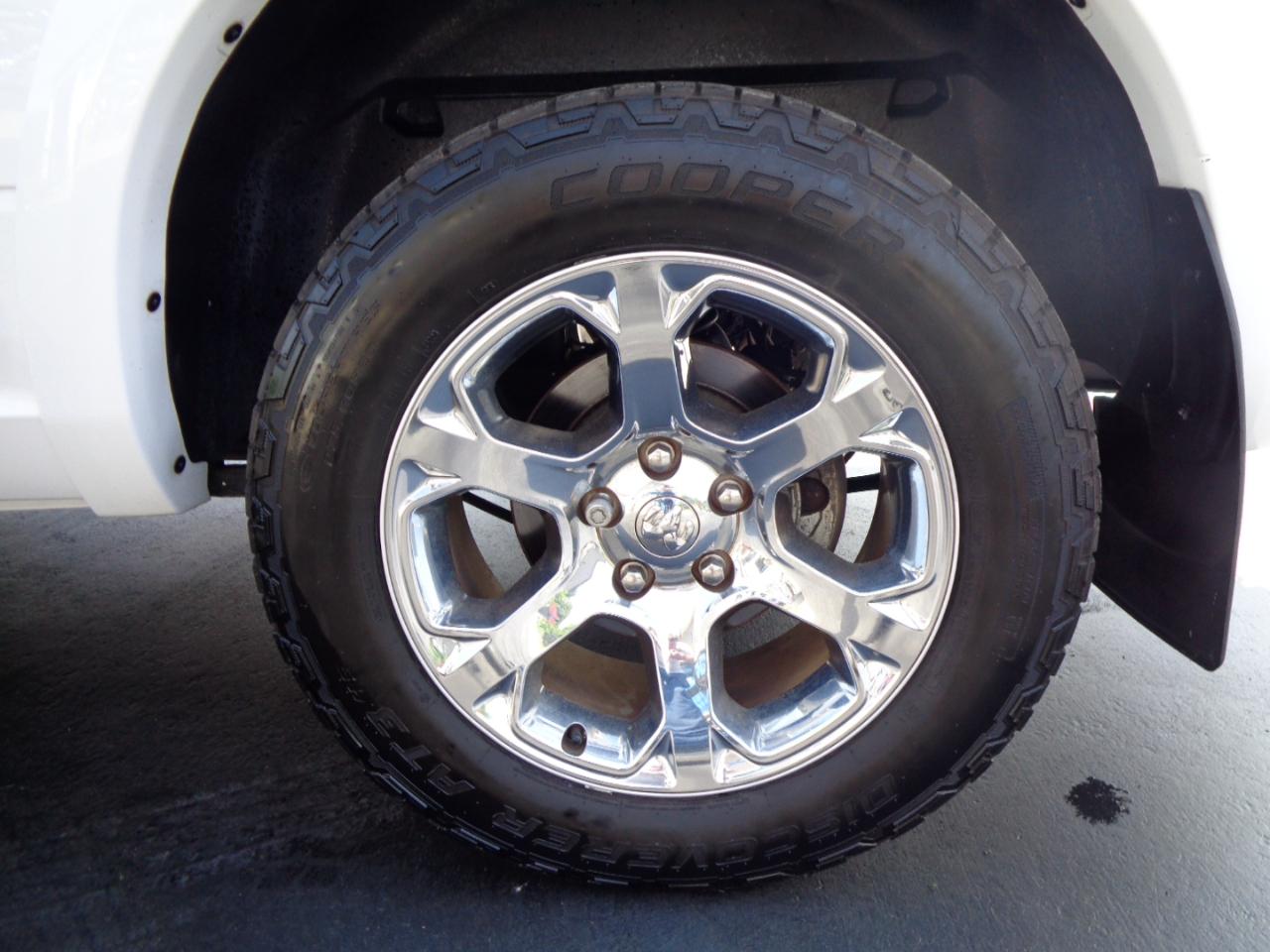 RAM 1500 Laramie 4x4 Crew Cab 6'4" Box 2018