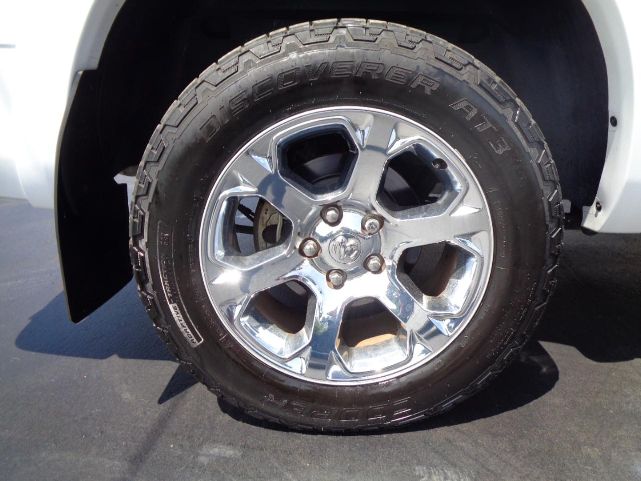 RAM 1500 Laramie 4x4 Crew Cab 6'4" Box 2018