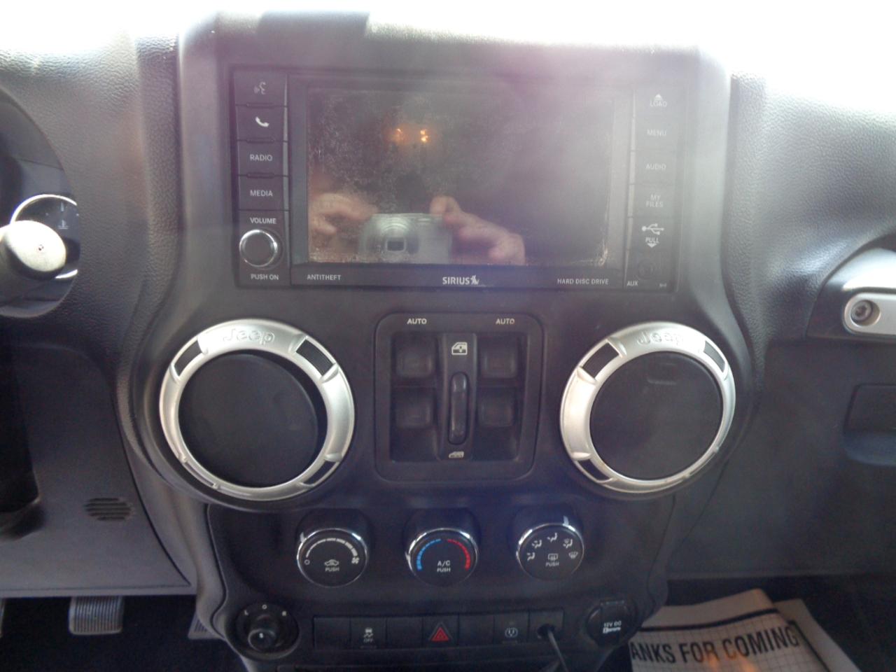 Jeep Wrangler Unlimited 4WD 4dr Sahara 2014