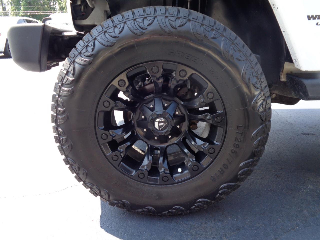 Jeep Wrangler Unlimited 4WD 4dr Sahara 2014