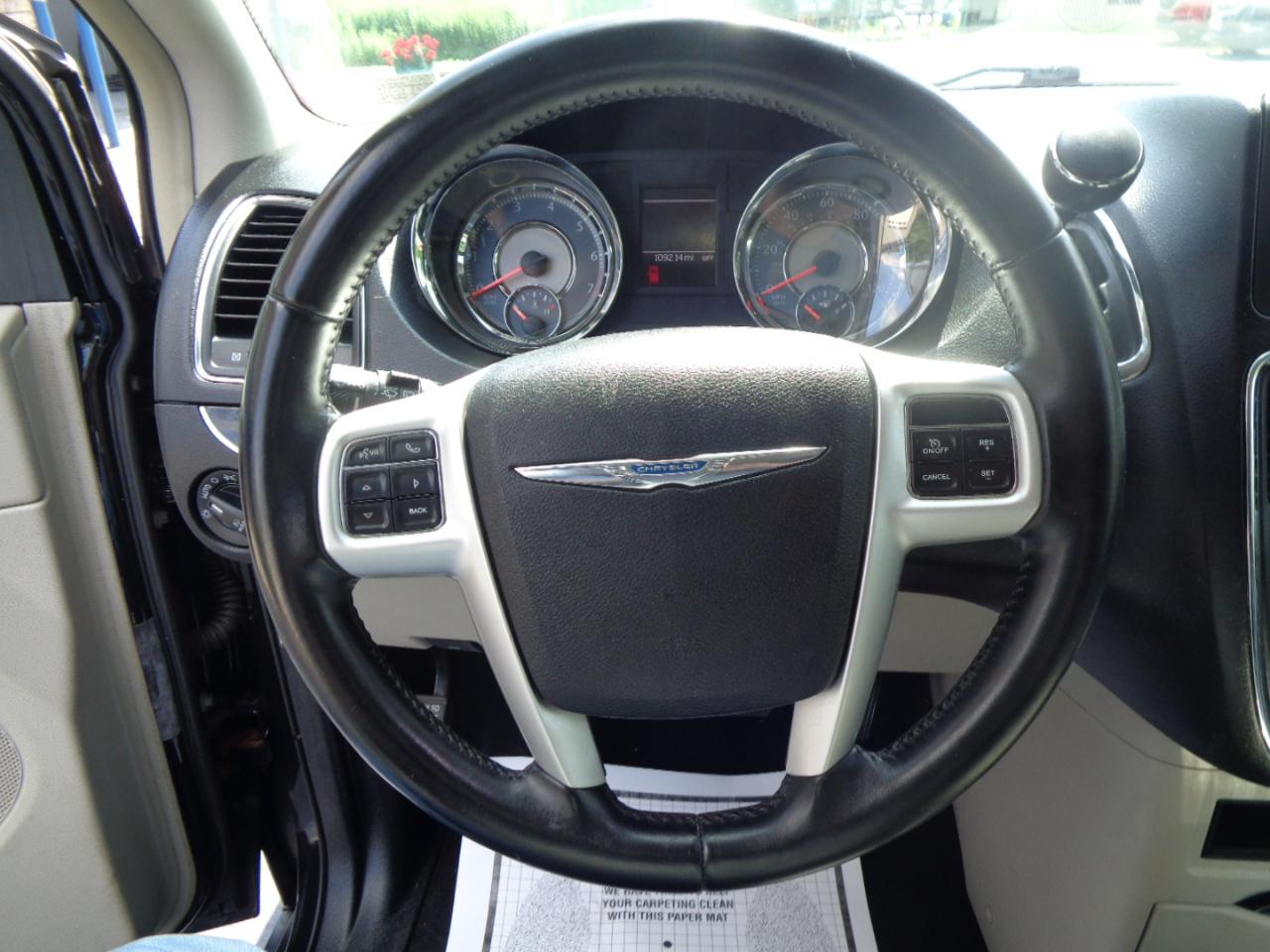 Chrysler Town & Country 4dr Wgn Touring 2014