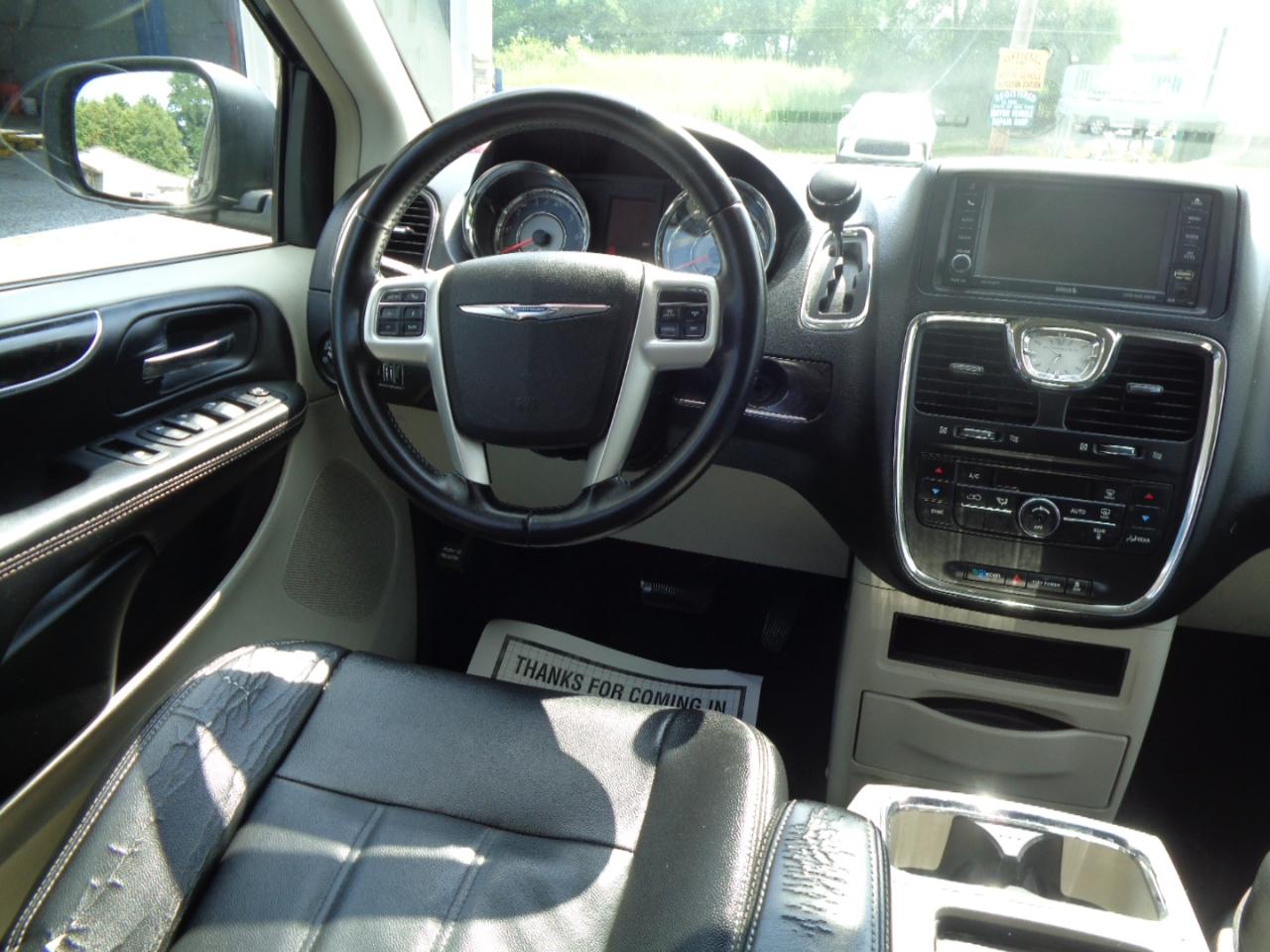 Chrysler Town & Country 4dr Wgn Touring 2014