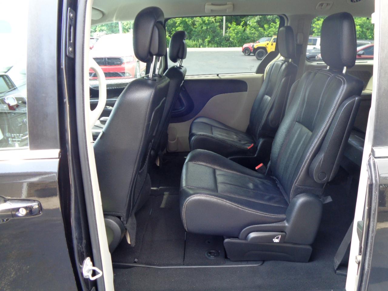 Chrysler Town & Country 4dr Wgn Touring 2014