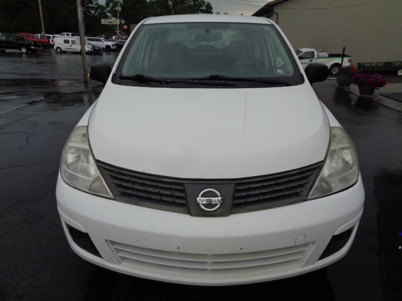Nissan Versa 4dr Sdn I4 Man 1.6 Base 2009