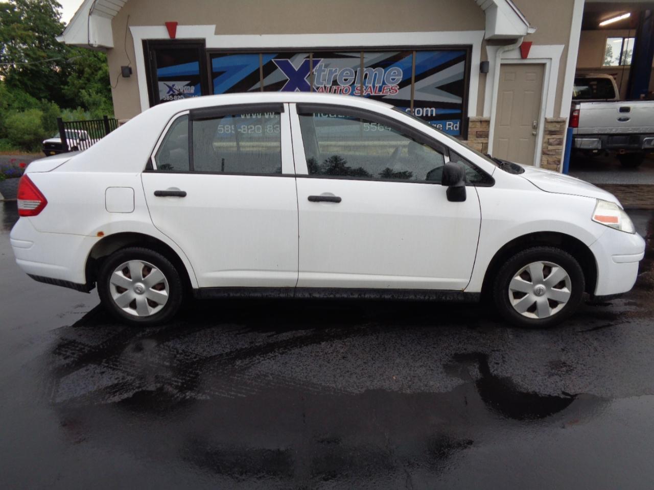 Nissan Versa 4dr Sdn I4 Man 1.6 Base 2009