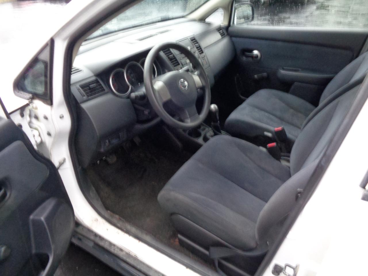 Nissan Versa 4dr Sdn I4 Man 1.6 Base 2009