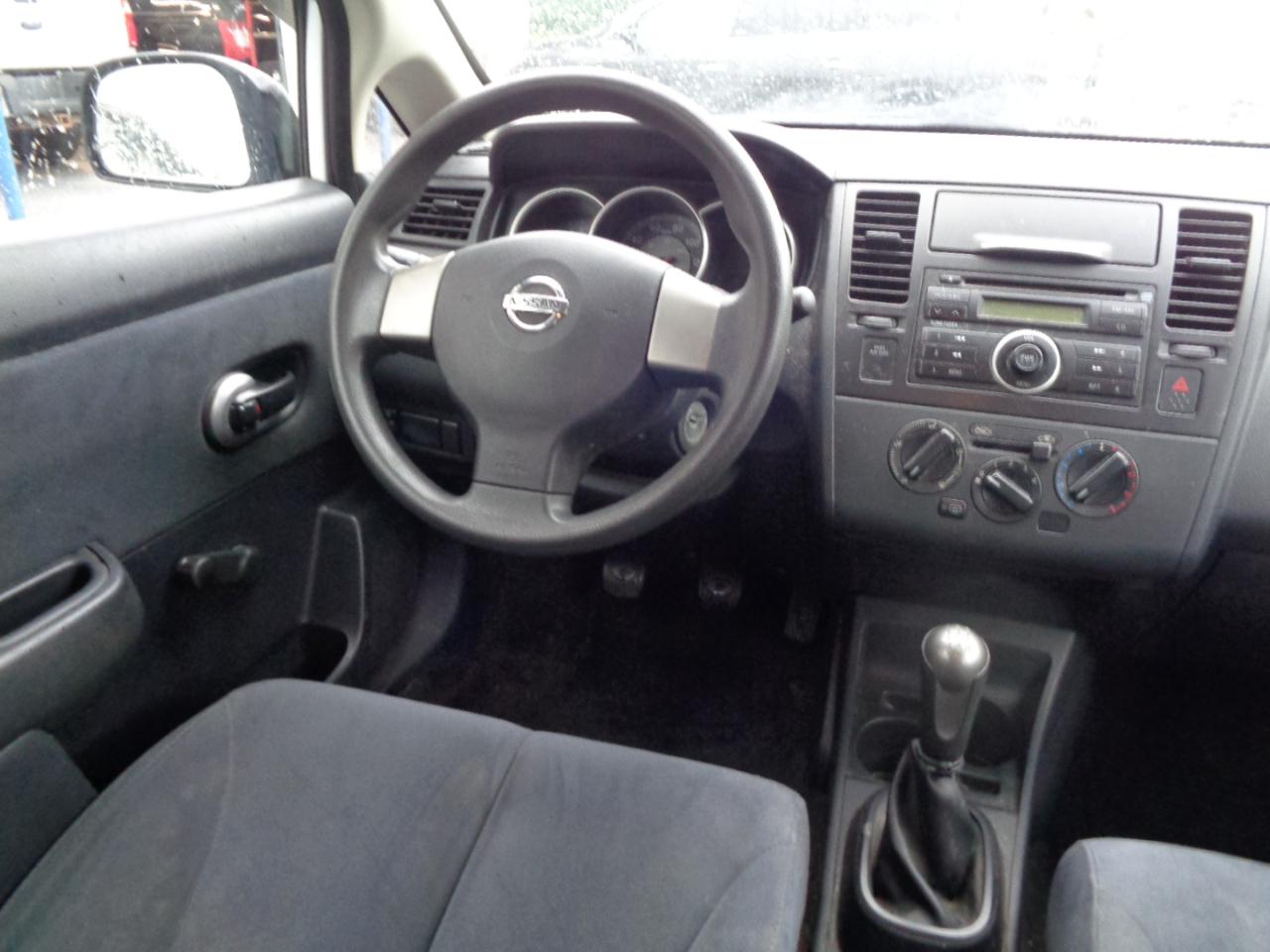 Nissan Versa 4dr Sdn I4 Man 1.6 Base 2009