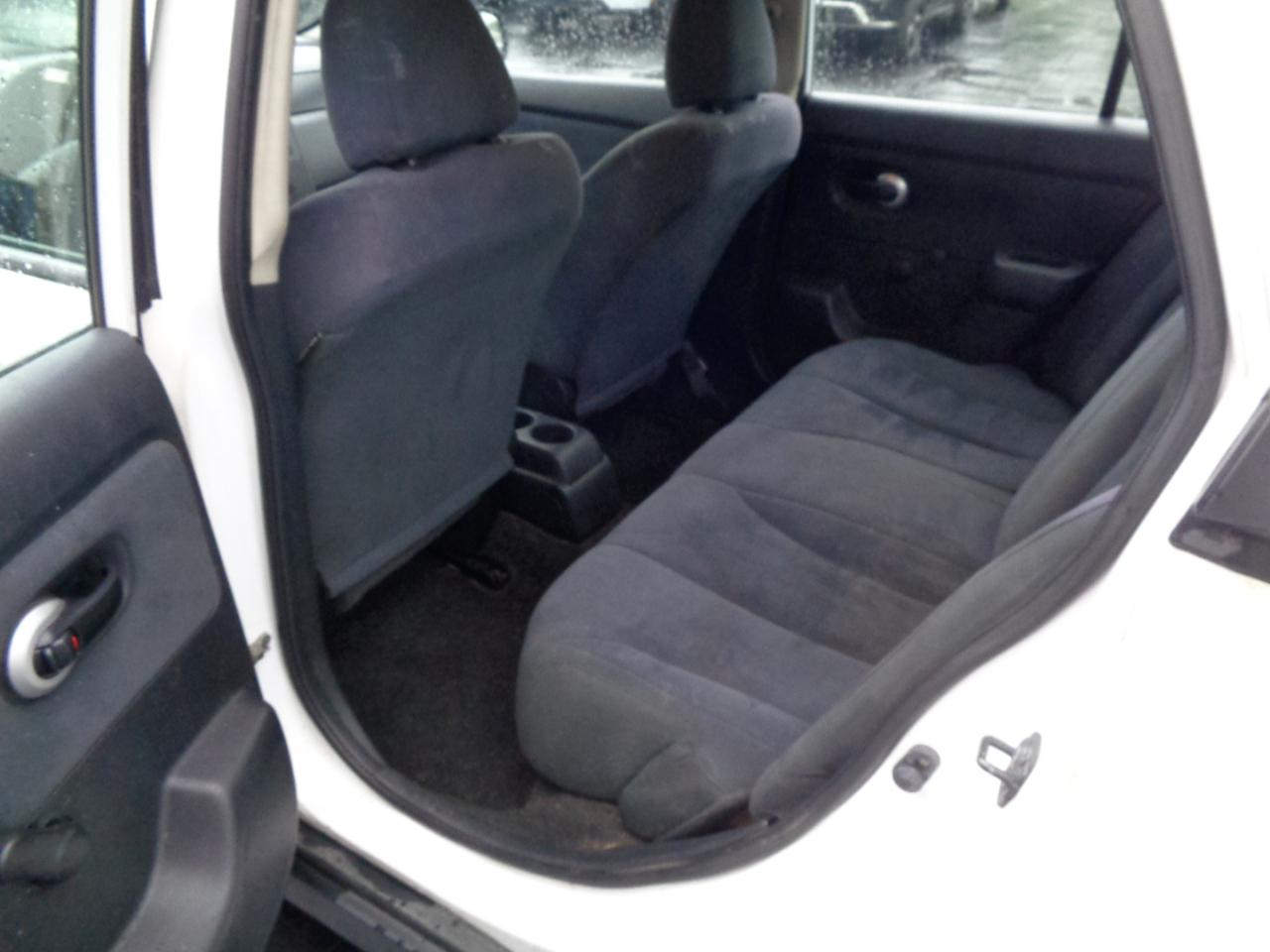 Nissan Versa 4dr Sdn I4 Man 1.6 Base 2009