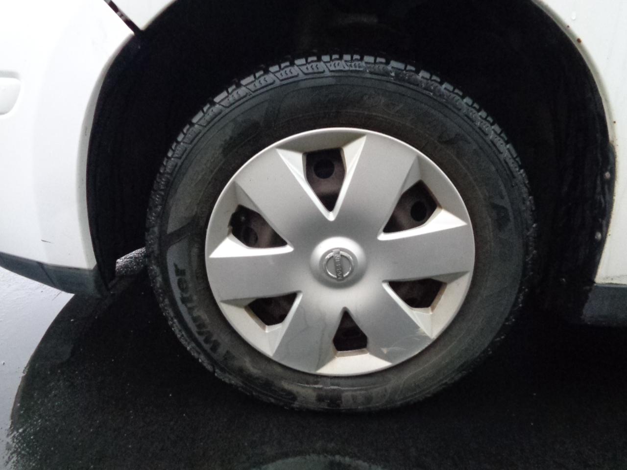 Nissan Versa 4dr Sdn I4 Man 1.6 Base 2009