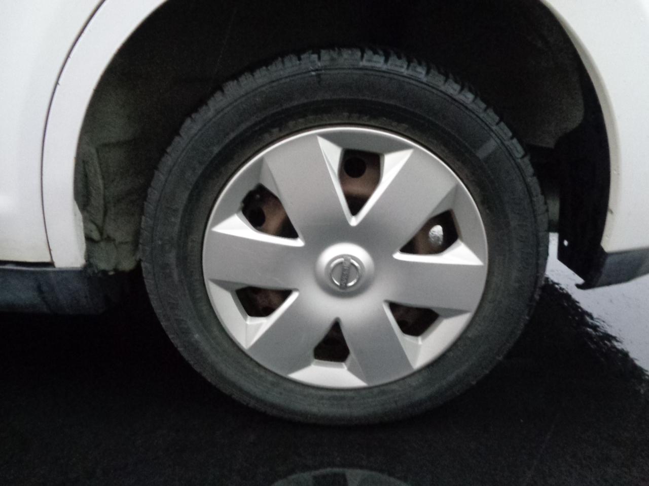 Nissan Versa 4dr Sdn I4 Man 1.6 Base 2009