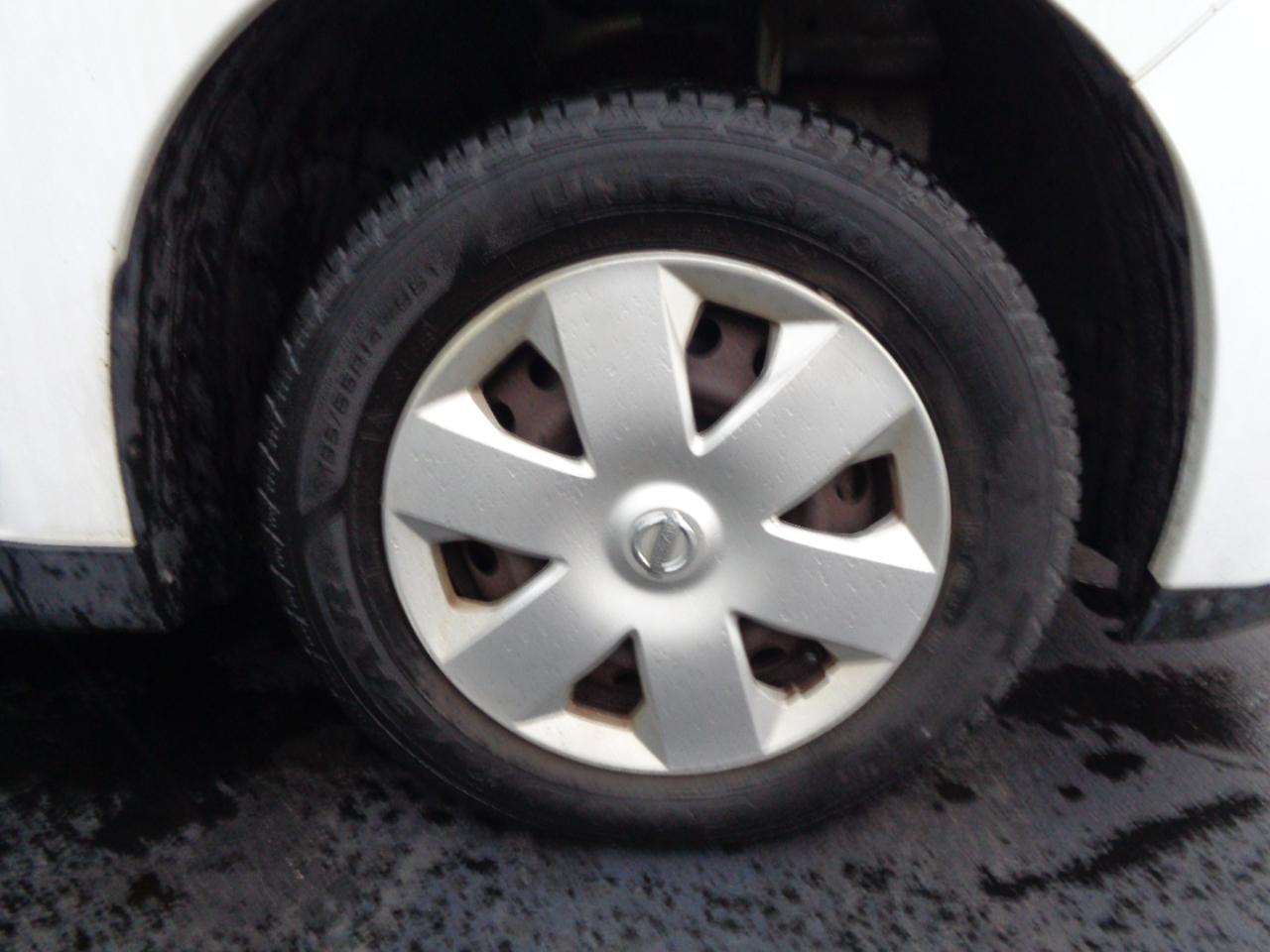 Nissan Versa 4dr Sdn I4 Man 1.6 Base 2009