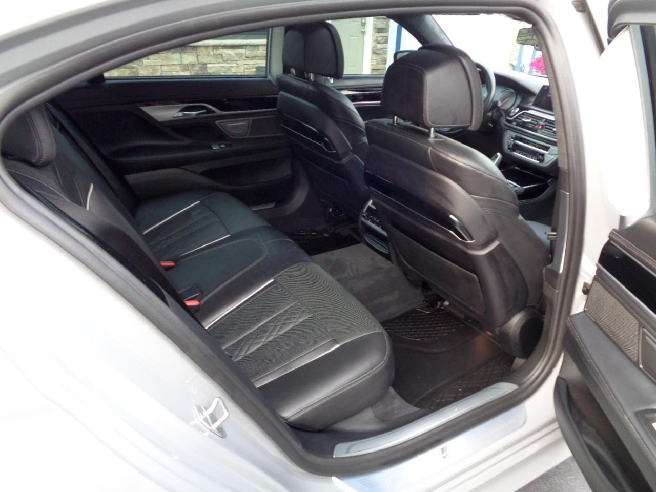 BMW 7 Series 750i Sedan 2018