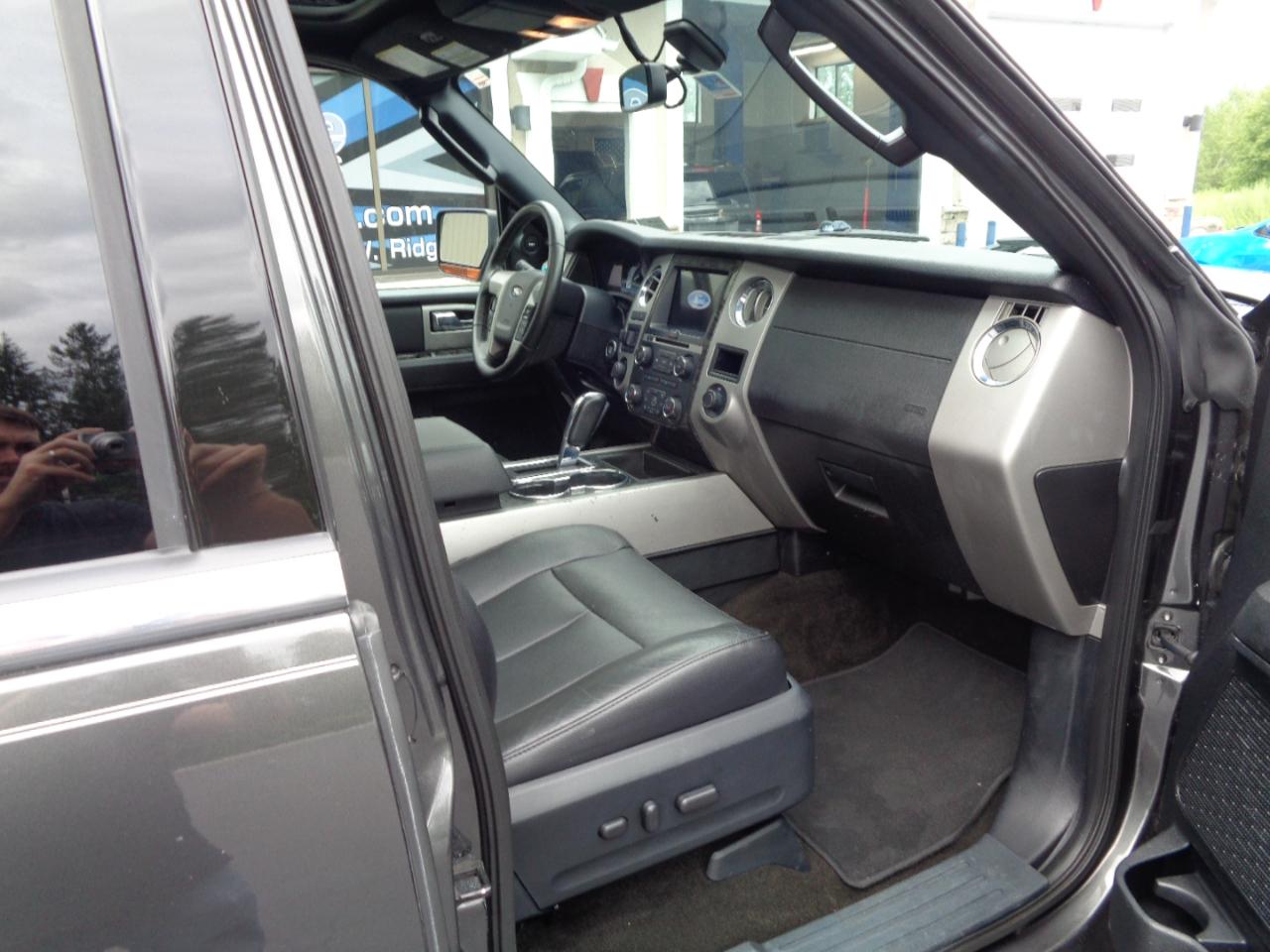 Ford Expedition EL 4WD 4dr Limited 2016