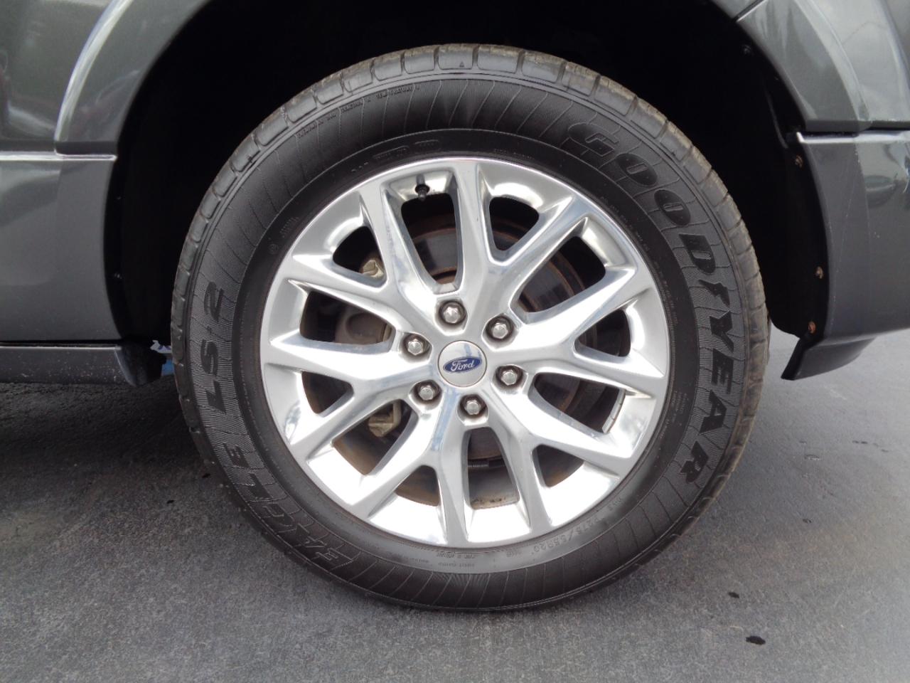 Ford Expedition EL 4WD 4dr Limited 2016