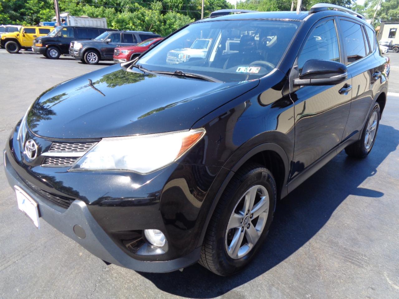 Toyota RAV4 AWD 4dr XLE (Natl) 2015