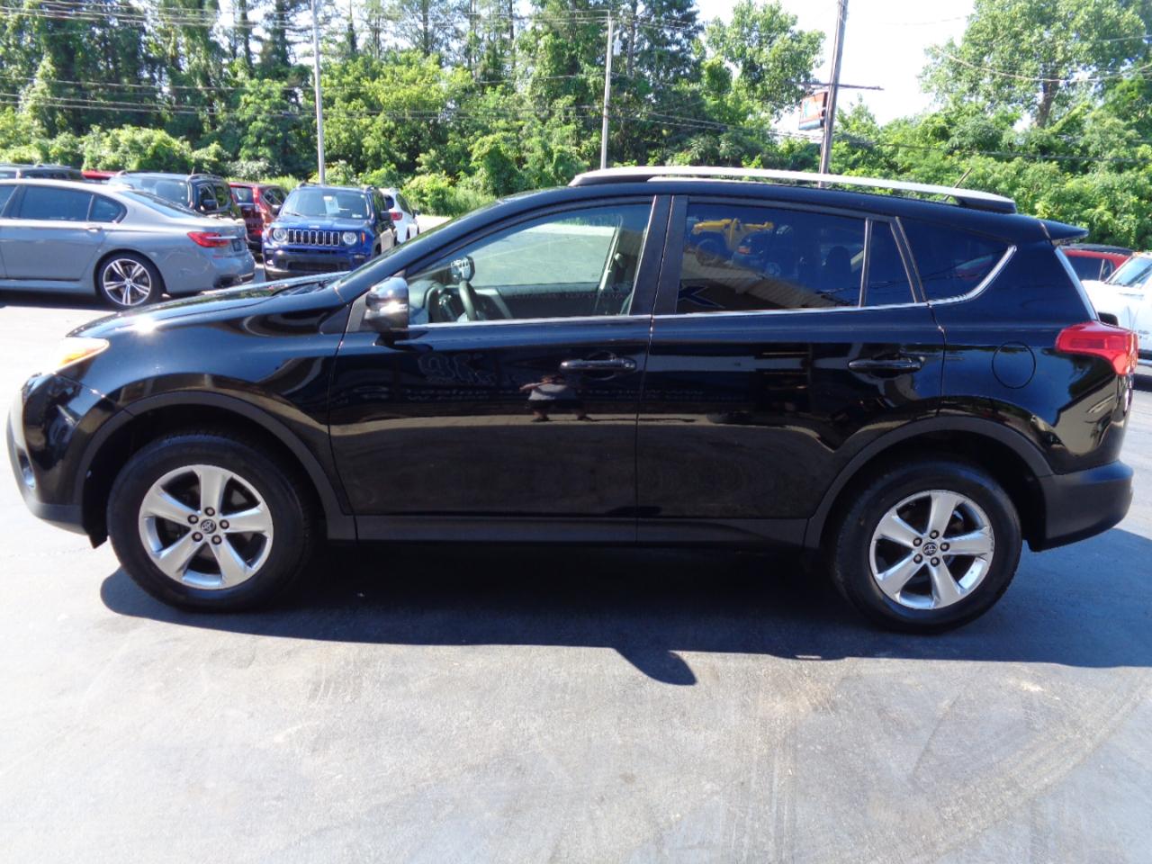 Toyota RAV4 AWD 4dr XLE (Natl) 2015