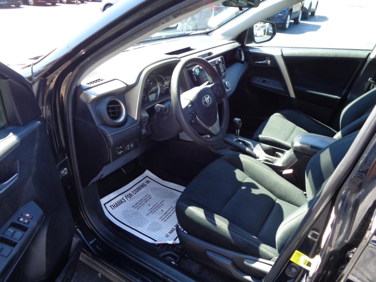 Toyota RAV4 AWD 4dr XLE (Natl) 2015