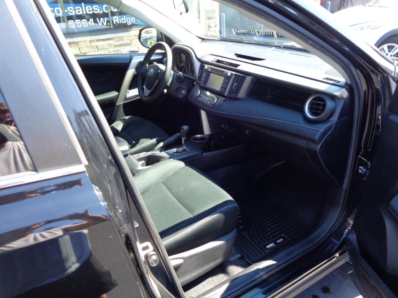 Toyota RAV4 AWD 4dr XLE (Natl) 2015