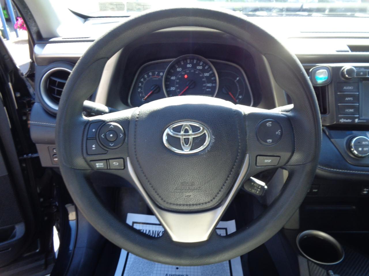 Toyota RAV4 AWD 4dr XLE (Natl) 2015