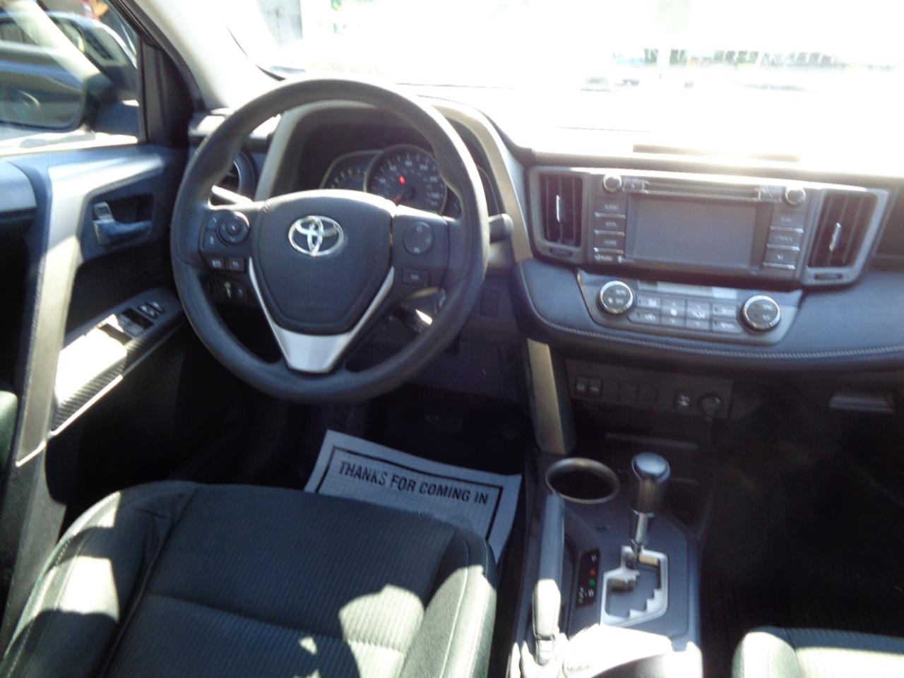 Toyota RAV4 AWD 4dr XLE (Natl) 2015