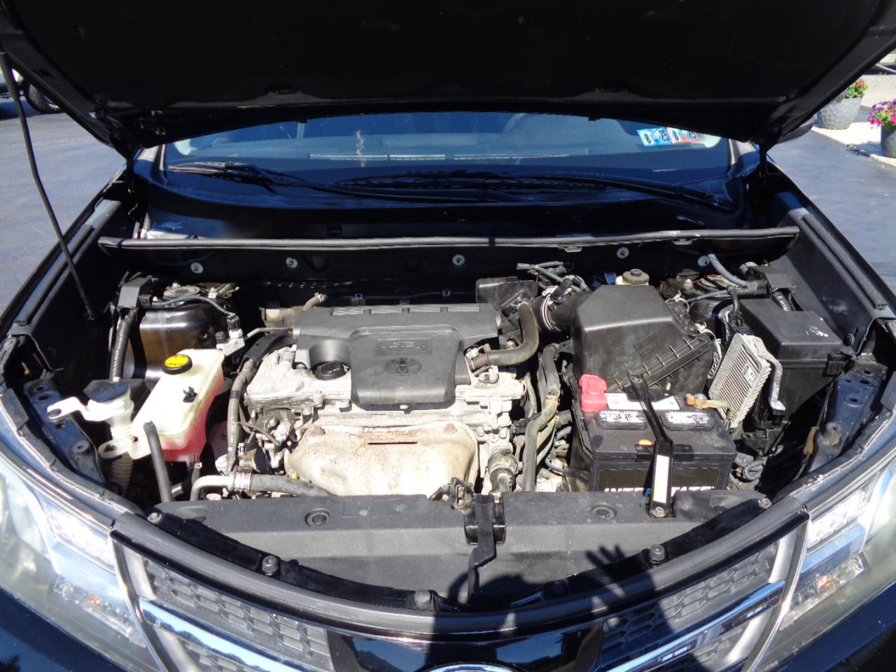 Toyota RAV4 AWD 4dr XLE (Natl) 2015