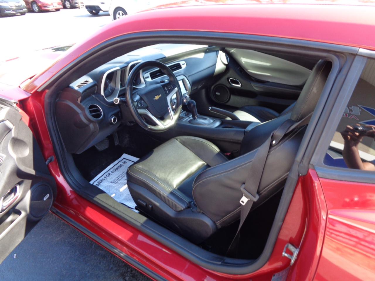 Chevrolet Camaro 2dr Cpe 2LT 2012