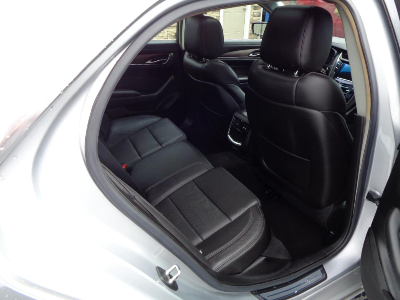 Cadillac CTS Sedan 4dr Sdn 2.0L Turbo Luxury AWD 2017