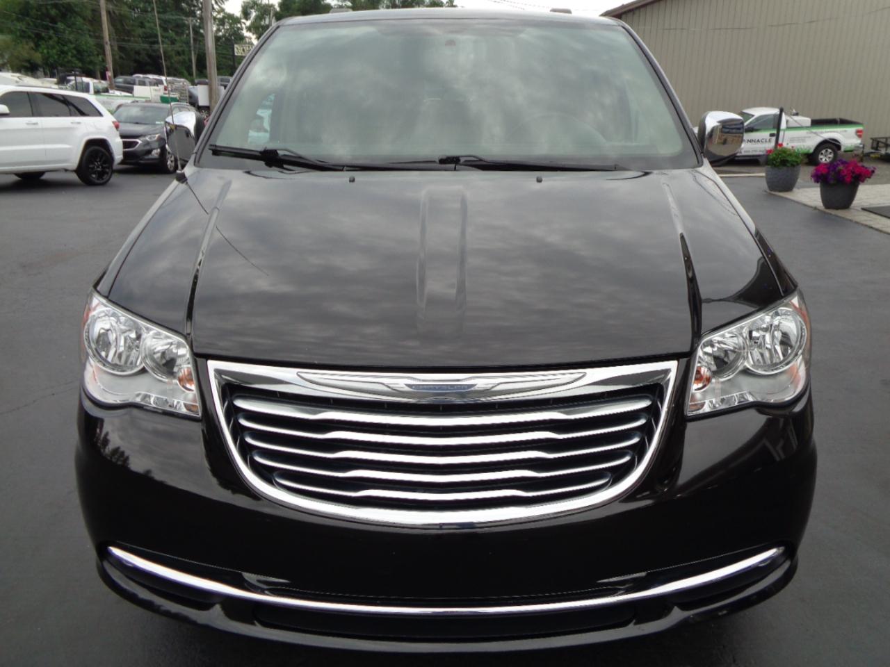 Chrysler Town & Country 4dr Wgn Touring-L 2015