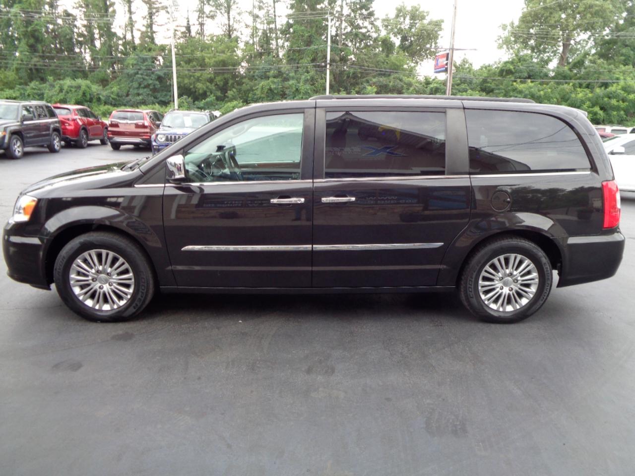 Chrysler Town & Country 4dr Wgn Touring-L 2015