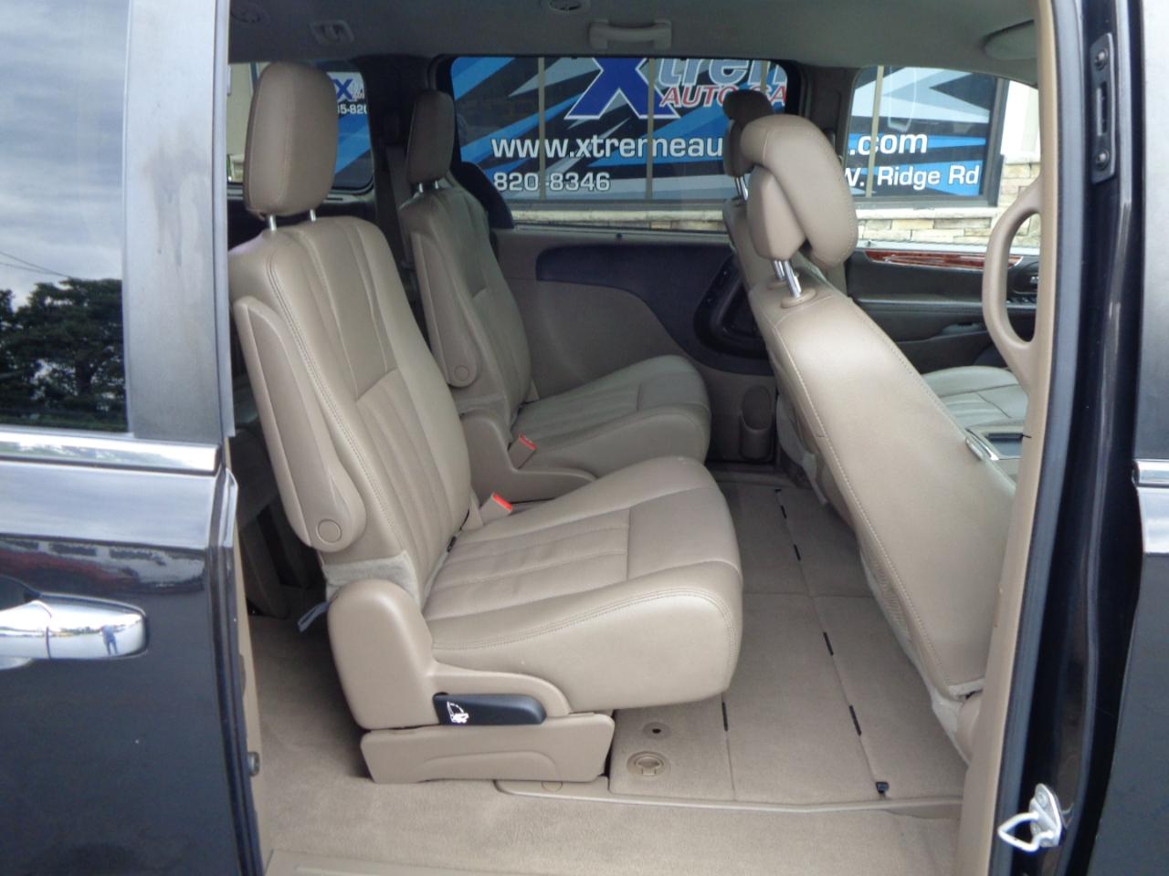 Chrysler Town & Country 4dr Wgn Touring-L 2015