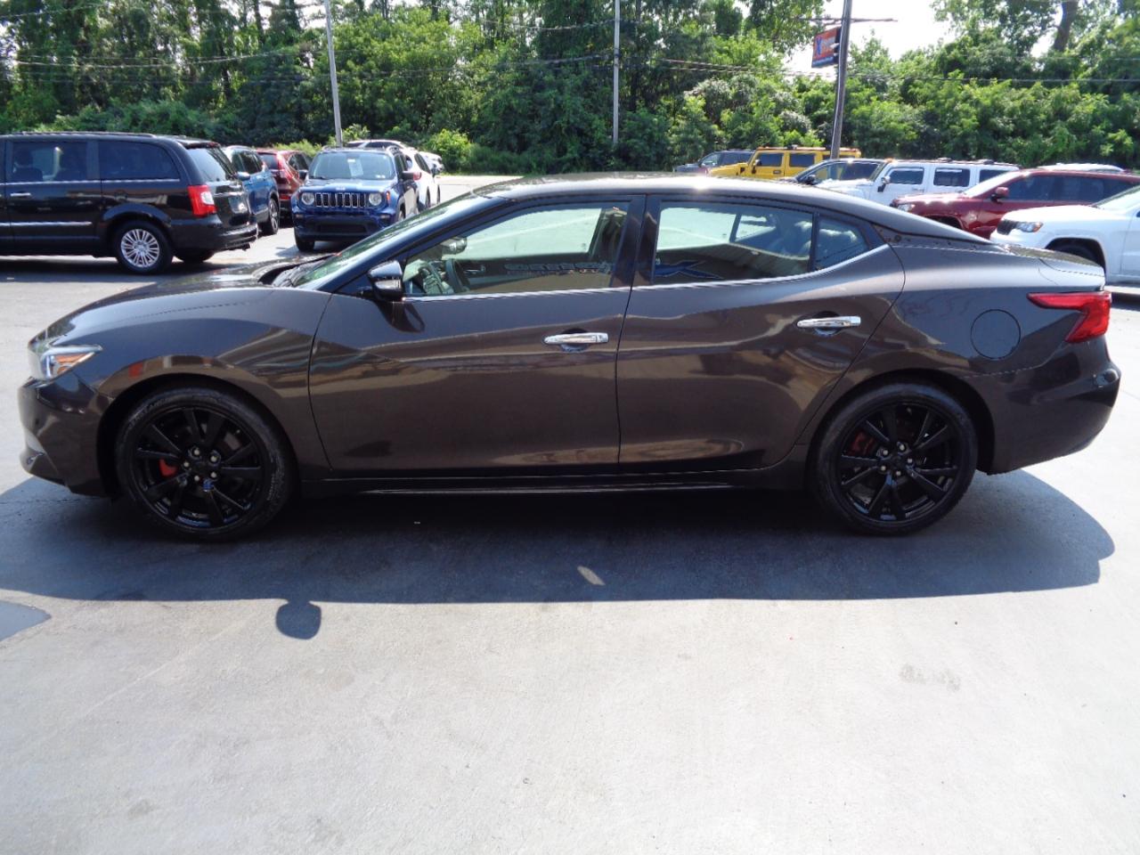 Nissan Maxima SV 3.5L *Ltd Avail* 2017
