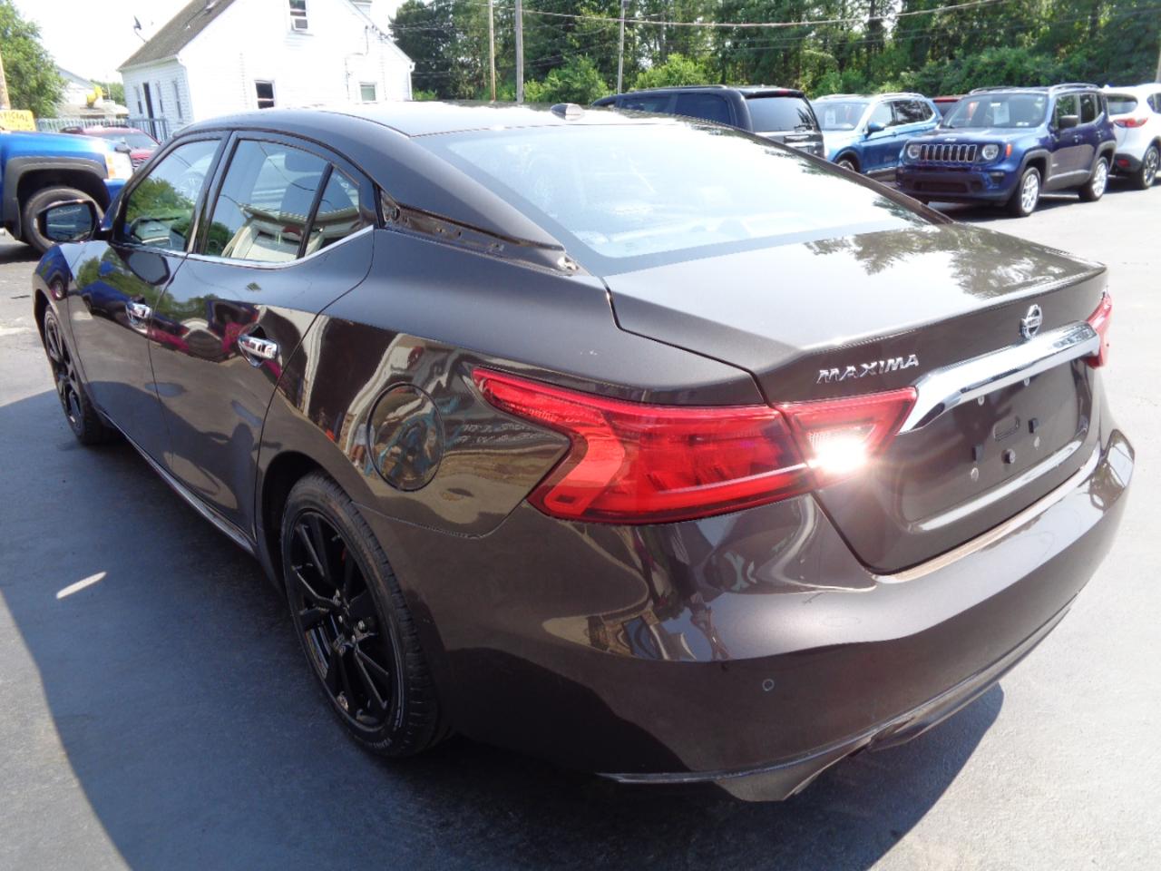 Nissan Maxima SV 3.5L *Ltd Avail* 2017