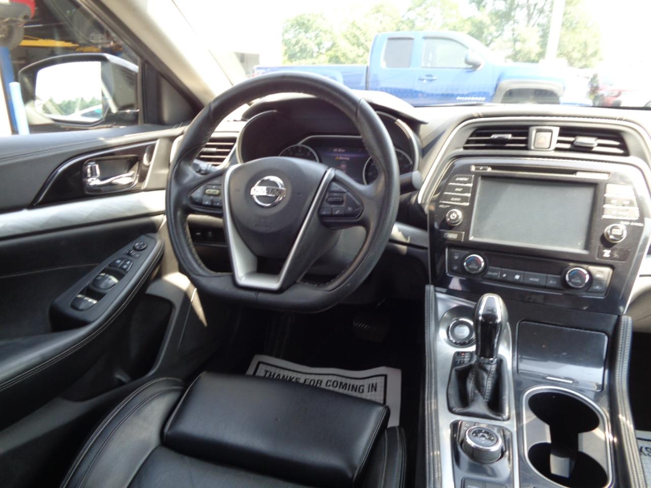 Nissan Maxima SV 3.5L *Ltd Avail* 2017
